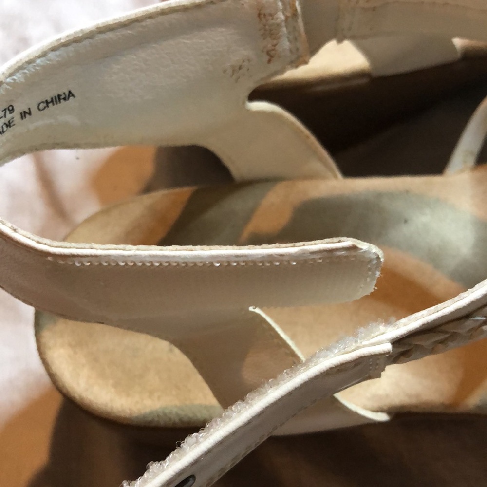 Women's Yuu Heidi comfort White classy Strappy Sandals - Picture 6 of 11